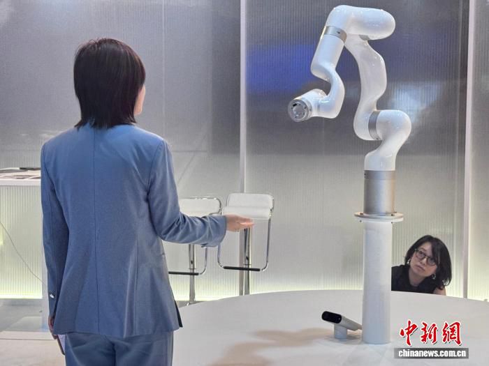 夏季达沃斯论坛大连开幕 主题展览聚焦人机交互与数字创新  第1张