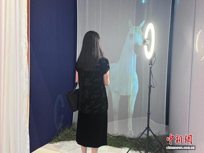 夏季达沃斯论坛大连开幕 主题展览聚焦人机交互与数字创新  第2张