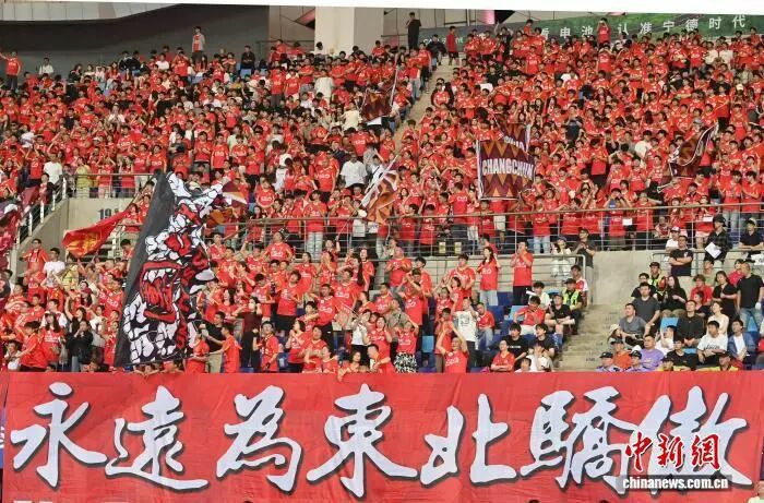 东北民间联赛“整活儿”走红，世界杯之外的独特风景  第1张