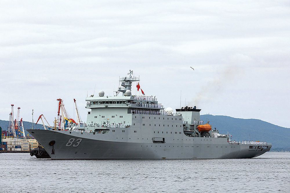 中国海军83舰编队抵达俄罗斯符拉迪沃斯托克港访问