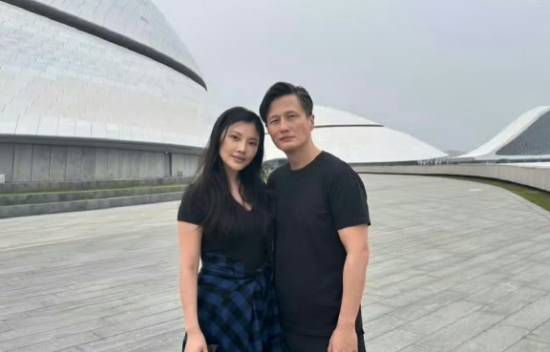 尹子维公开辟谣分手传闻：感情稳定，绝不放手  第2张