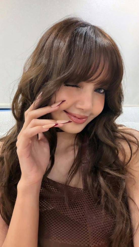 BLACKPINK成员Lisa于6月24日谈及与交往男友分开  第4张