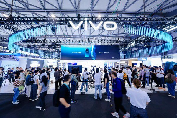 vivo于6月24日在MWC26上海展示X Fold6真机，定档6月26日发布