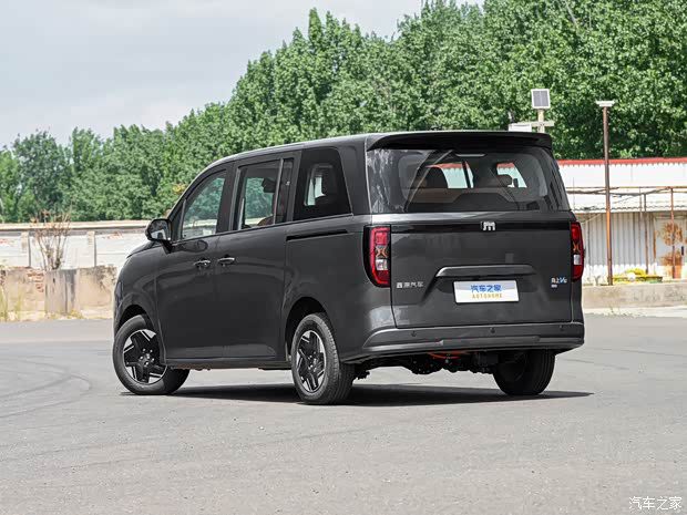鑫源向上V6纯电MPV定档6月30日上市 预售价6.98万元起  第4张