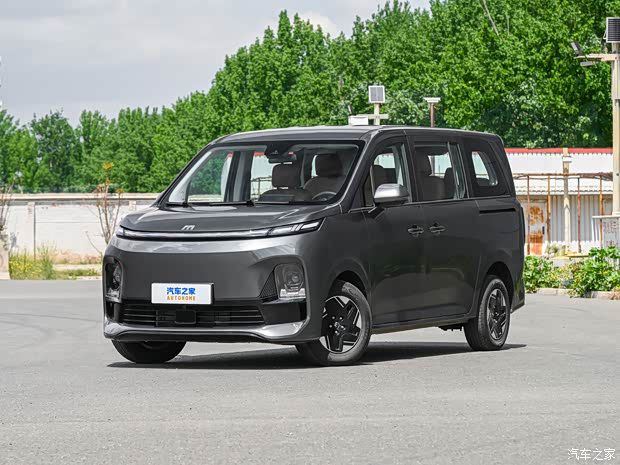 鑫源向上V6纯电MPV定档6月30日上市 预售价6.98万元起  第3张