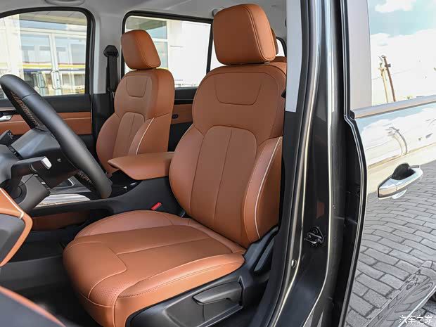 鑫源向上V6纯电MPV定档6月30日上市 预售价6.98万元起  第6张