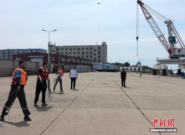 中俄界江船员实操能力竞赛在佳木斯同江口岸开赛
