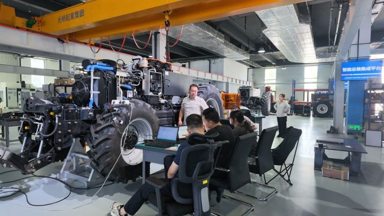 雄安智慧农业科技园运用AI系统实现大棚环境自动调控 第3张 雄安智慧农业科技园运用AI系统实现大棚环境自动调控 第3张