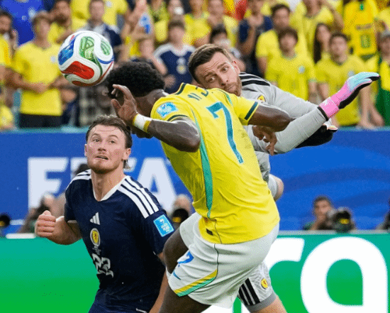 巴西3-0完胜苏格兰 小组头名晋级世界杯十六强 第5张 巴西3-0完胜苏格兰 小组头名晋级世界杯十六强 第5张