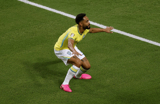 巴西3-0完胜苏格兰 小组头名晋级世界杯十六强 第3张 巴西3-0完胜苏格兰 小组头名晋级世界杯十六强 第3张