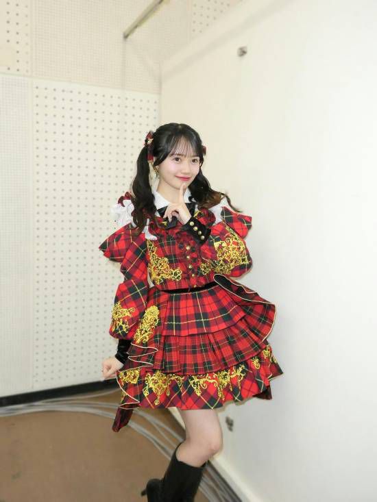 AKB48对21岁成员花田蓝衣实施除名处罚 第2张 AKB48对21岁成员花田蓝衣实施除名处罚 第2张