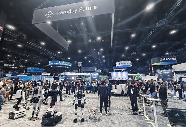 Faraday Future EAI机器人亮相芝加哥Automate展会，六系列全形态产品引关注  第2张