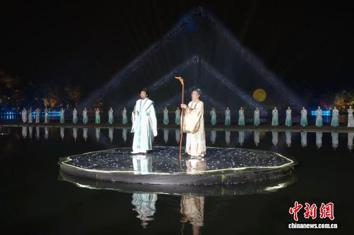 原创音乐剧《西湖·拾景》在岳湖水域上演 第2张 原创音乐剧《西湖·拾景》在岳湖水域上演 第2张