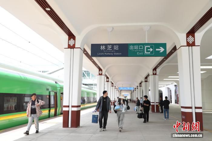 拉林铁路通车五周年带动林芝旅游接待量突破1700万人次 第2张 拉林铁路通车五周年带动林芝旅游接待量突破1700万人次 第2张