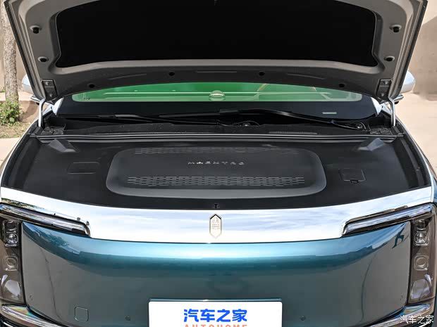 尊界S800 Grand Design典藏大观正式上市 售价138.8万元 第32张 尊界S800 Grand Design典藏大观正式上市 售价138.8万元 第32张