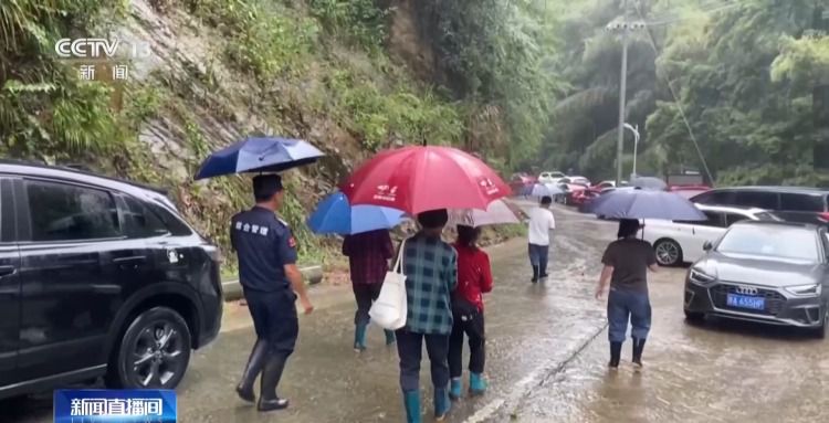 强降雨致村道封堵 桂林消防搭建绳索通道转移待产孕妇 第2张 强降雨致村道封堵 桂林消防搭建绳索通道转移待产孕妇 第2张