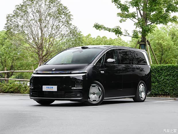 零跑D99正式上市 6款车型售价24.98万-31.98万元 第5张 零跑D99正式上市 6款车型售价24.98万-31.98万元 第5张