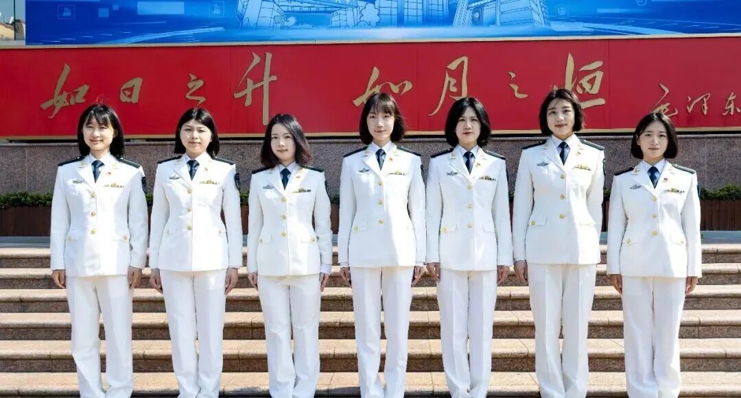 海军军医大学一个班级7名女学员全部取得研究生录取资格