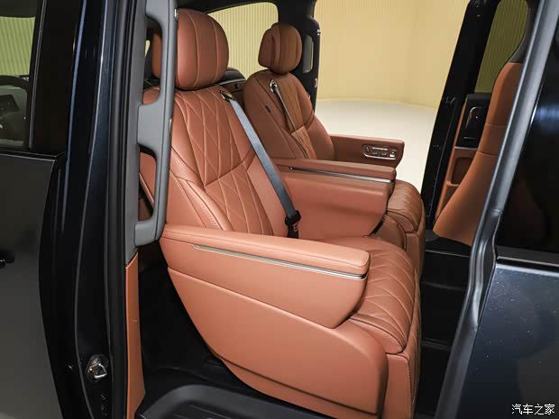 零跑汽车首款MPV D99正式上市 六款车型售价24.98-31.98万元  第26张