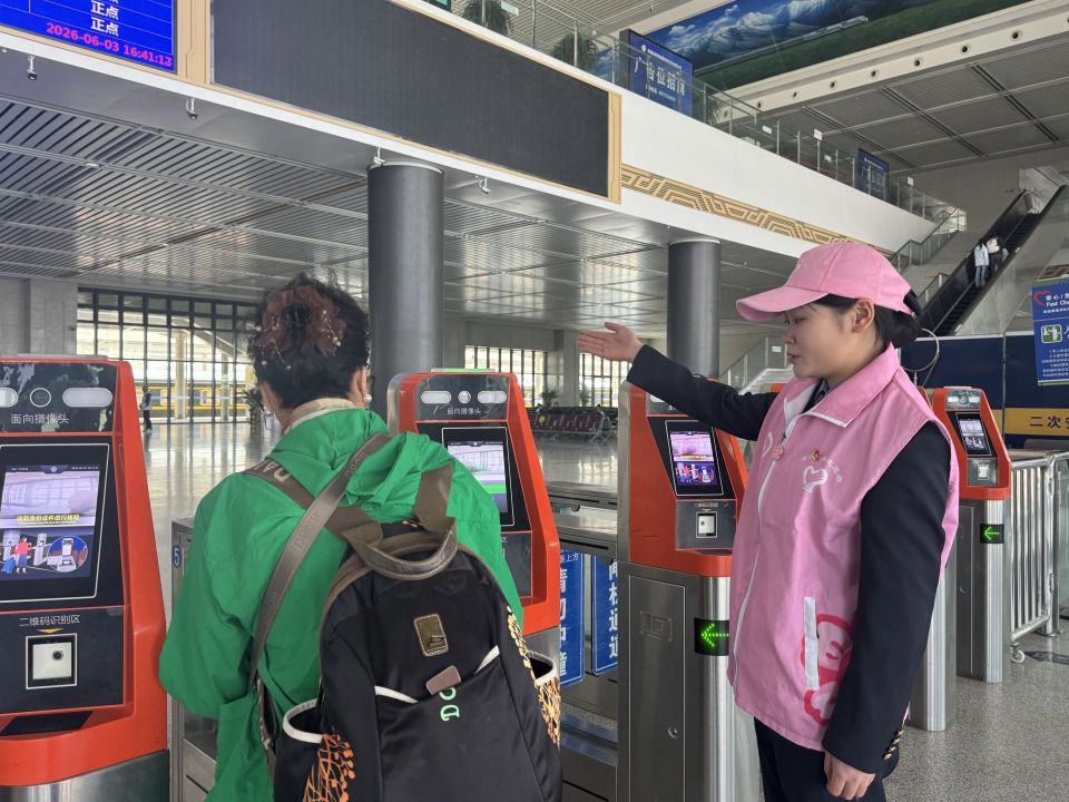 青藏铁路背后的守护者群体：青铁人  第5张