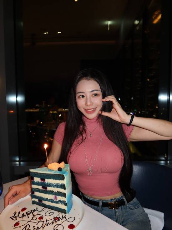 啦啦队团体Formosa Sexy队长梓梓分享35岁生日泳装照片  第4张