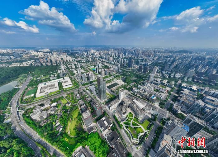2026重庆国际车展：长安汽车五大品牌集中亮相 赛力斯六大旗舰车型展出  第2张