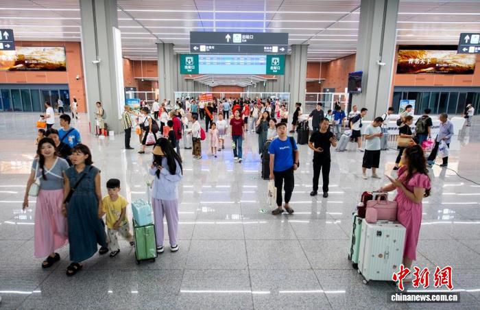 巴南高铁通车两年累计发送旅客突破2600万人次
