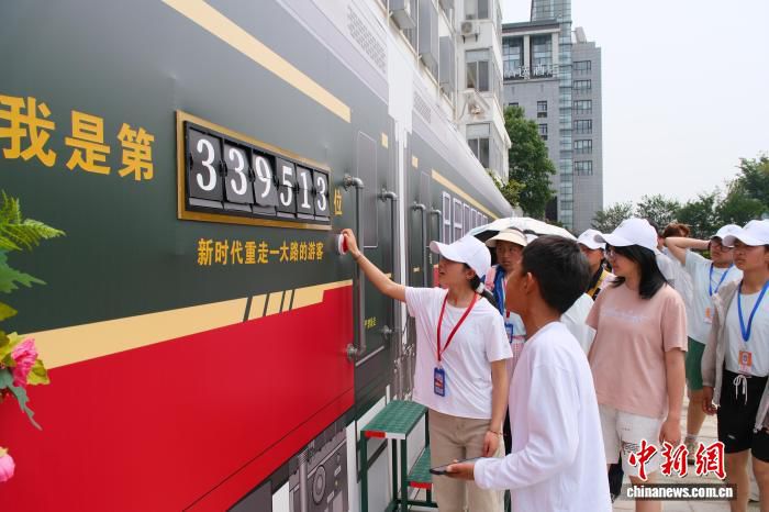 50名涉藏地区青少年在浙江重走中共一大代表之路  第2张