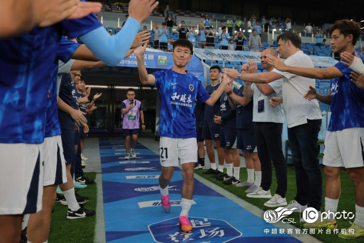 南松告别深圳新鹏城：俱乐部鸣谢球员贡献