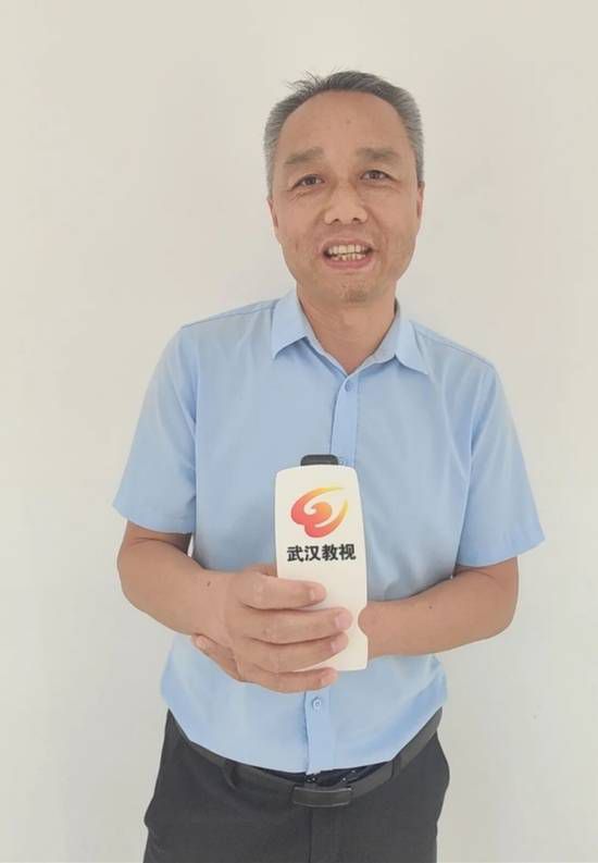 武汉高三女生高考成绩被屏蔽，父亲称其已累积30万奖学金  第2张