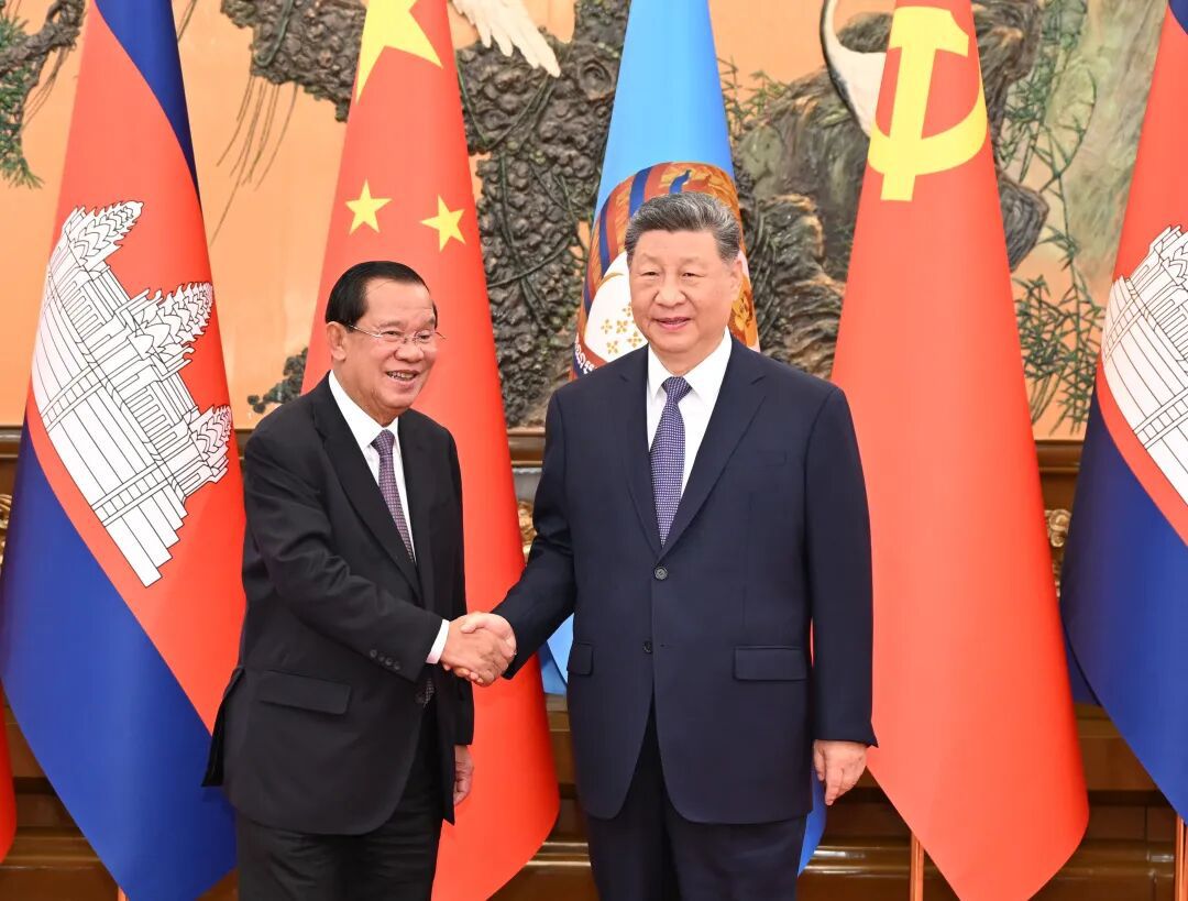应中国共产党邀请，柬埔寨人民党主席、参议院主席洪森于6月25日至27日对中国进行正式友好访问