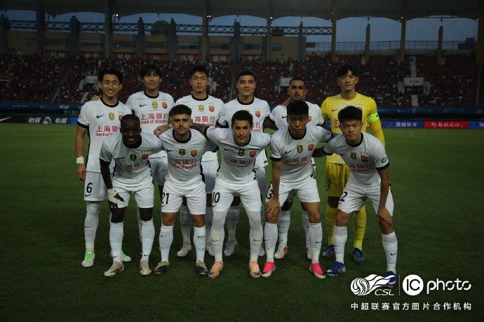 上海海港客场2比1逆转河南俱乐部彩陶坊，让·克劳德替补头球制胜  第2张