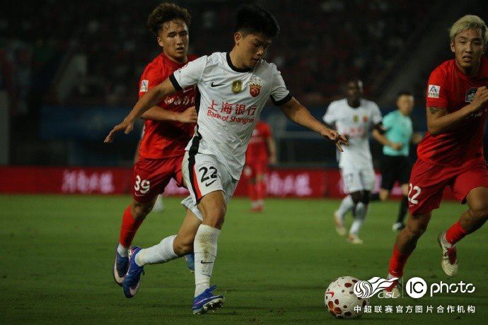 上海海港客场2比1逆转河南俱乐部彩陶坊，让·克劳德替补头球制胜  第7张
