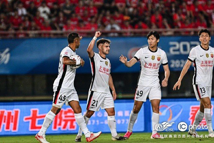 上海海港客场2比1逆转河南俱乐部彩陶坊，让·克劳德替补头球制胜  第9张