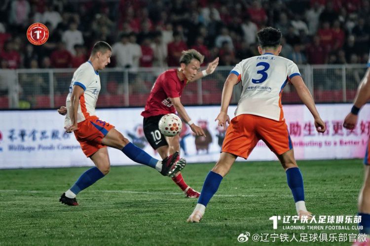 辽宁铁人楠波湾主场1-5负于山东泰山，三连胜遭终结  第15张