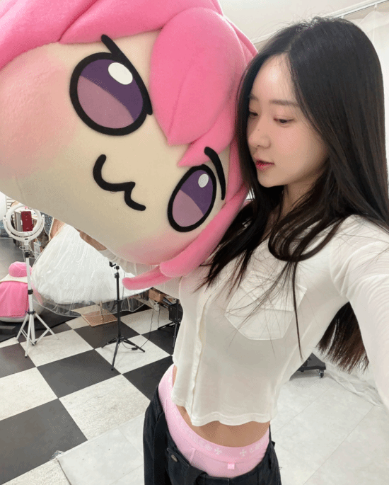 剑星体模申才恩分享全新照片 配文“Today”  第4张