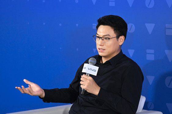 vivo发布X Fold 6折叠屏手机定位唯一主力机并强化AI交互