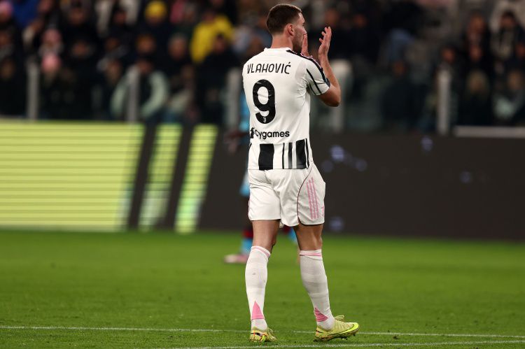 尤文图斯续约报价最高800万欧元 弗拉霍维奇未作回应