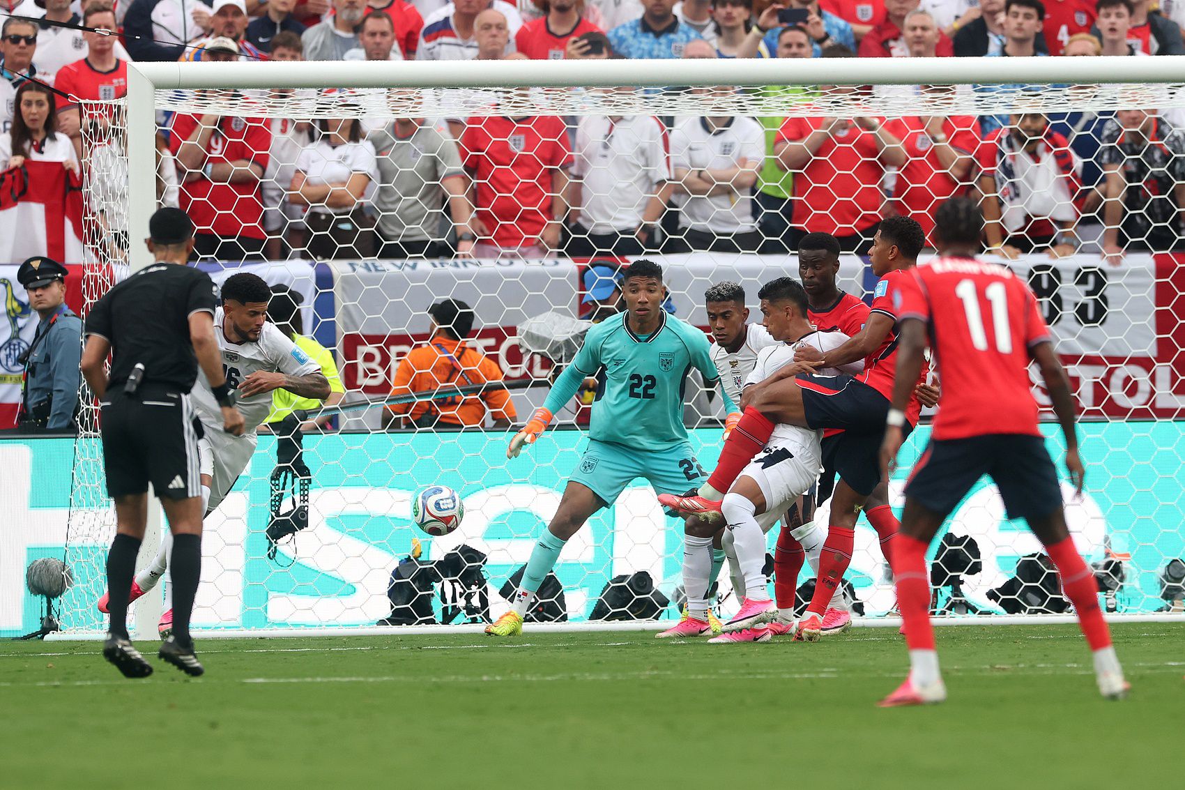 英格兰2-0胜巴拿马小组头名出线，凯恩创队史纪录  第3张