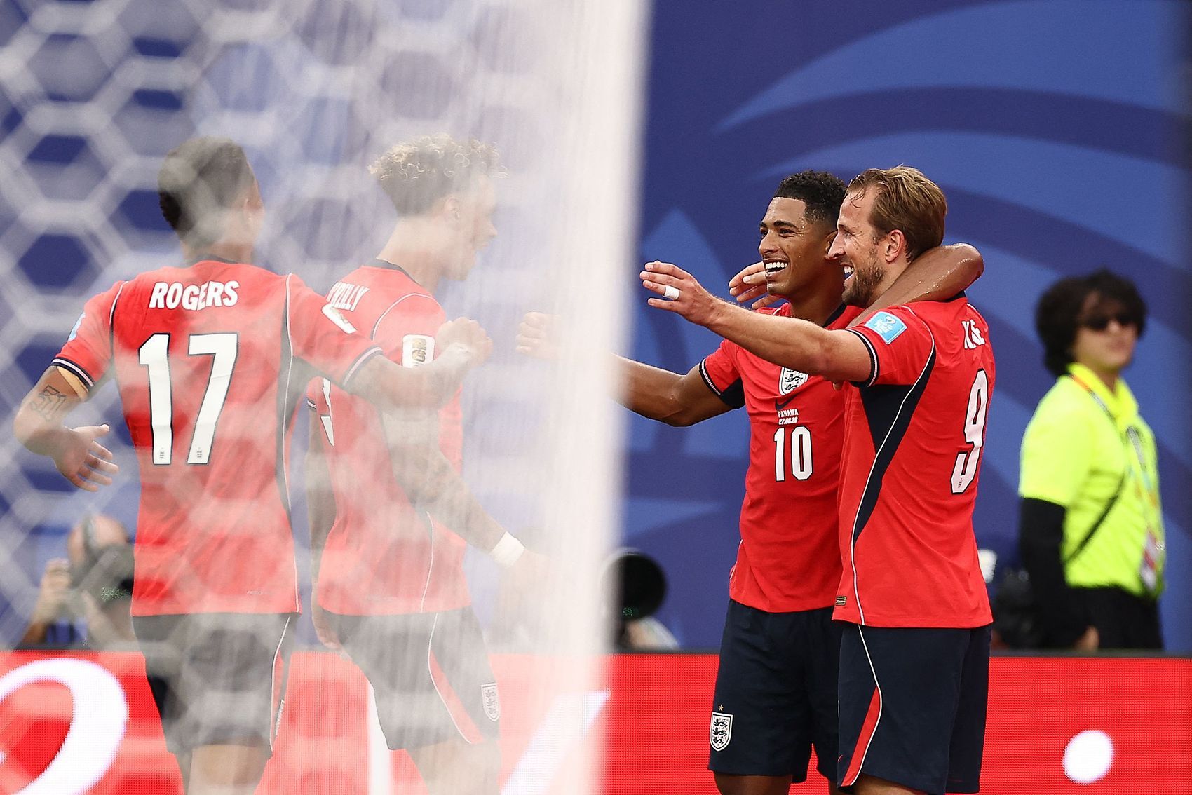 英格兰2-0胜巴拿马小组头名出线，凯恩创队史纪录  第10张
