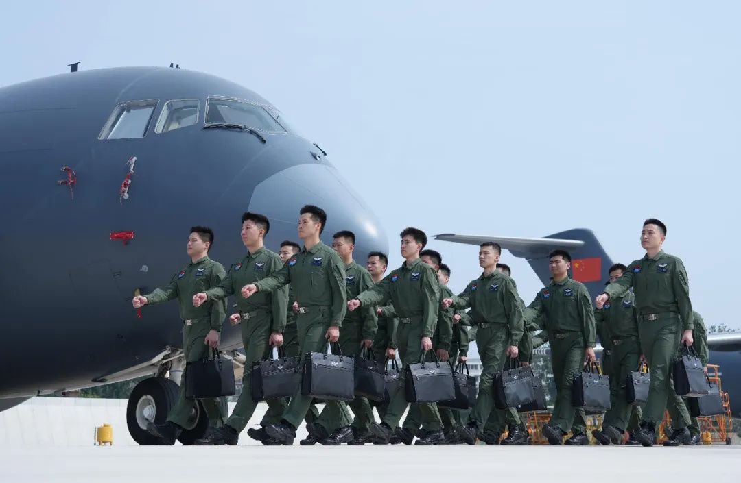 运20列装空军航空兵部队十周年机型拓展至三大衍生型号