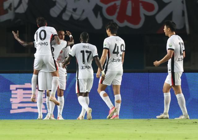 克劳德与梅伦多状态回勇，卫冕冠军客场取三分凑齐五外援