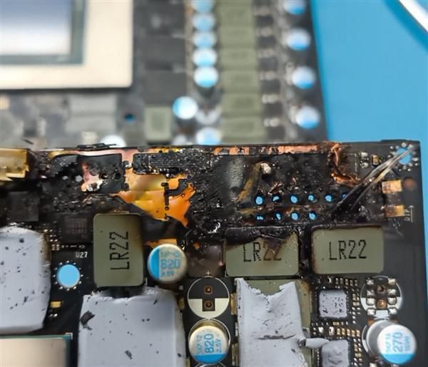 越南维修店曝RTX 5090供电接口烧毁 核心与显存全部报废