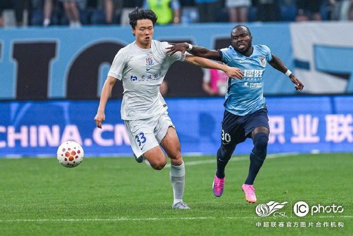 上海申花客场4-1逆转大连英博，拉唐双响吴曦点射  第7张