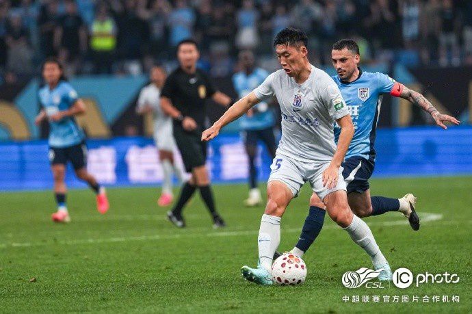 上海申花客场4-1逆转大连英博，拉唐双响吴曦点射  第10张