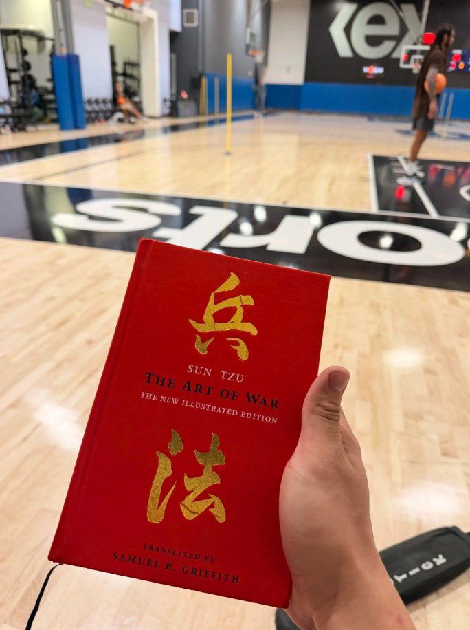 辽宁男篮球员张陈治锋晒美国特训照 常规赛场均4.2分2.9篮板  第3张