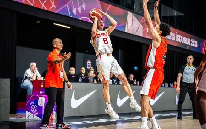 中国U17男篮78-87负加拿大，媒体人析败因：后卫不足与青训短板