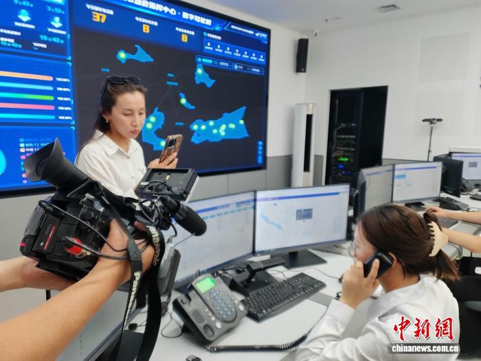 中亚三国媒体代表团走访新疆阿拉尔 探访沙漠新城产业生态  第2张