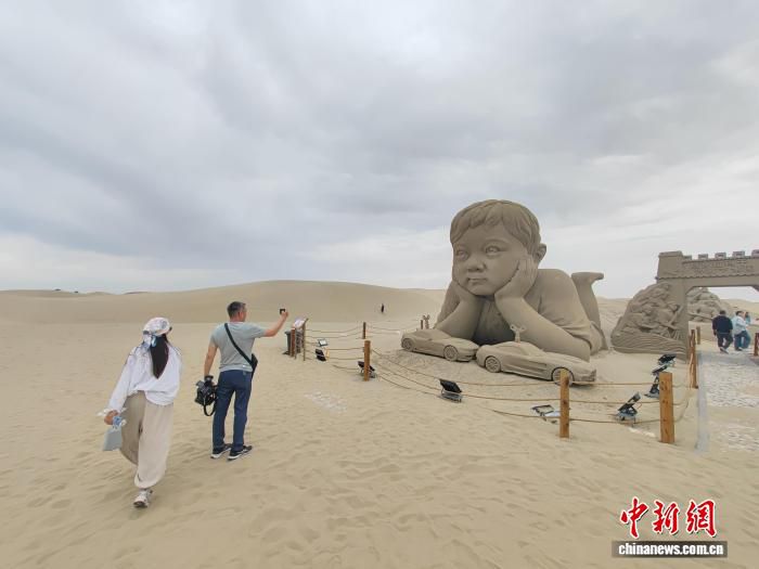 中亚三国媒体代表团走访新疆阿拉尔 探访沙漠新城产业生态  第3张