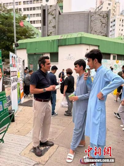 绿茵场内外的共融故事——专访香港少数族裔区议员利哲宏  第3张